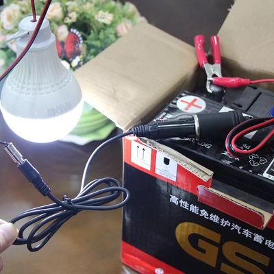 5.5mm*2.1mmのコネクタを持つ携帯DC12V自動車タバコ点灯器プラグケーブル