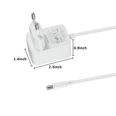 壁に設置された欧州のスイッチング電源アダプタ 5V 1A 2A 3A Euプラグ Ac Dc