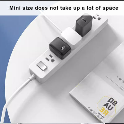 壁に設置された欧州のスイッチング電源アダプタ 5V 1A 2A 3A Euプラグ Ac Dc