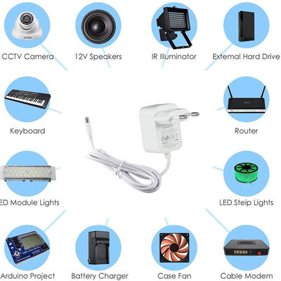 壁に設置された欧州のスイッチング電源アダプタ 5V 1A 2A 3A Euプラグ Ac Dc