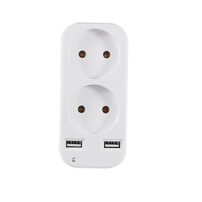 2つのUSBポートを持つEUデュアルソケット壁プラグアダプタ 250V 10A