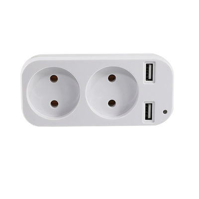 2つのUSBポートを持つEUデュアルソケット壁プラグアダプタ 250V 10A