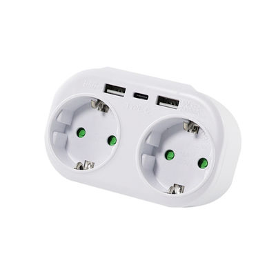 欧州標準電源プラグアダプタ 2 つのAC出口,2 つのUSBポート,1 つのC型充電ポート 250V 10A
