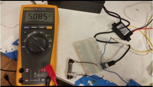 マイクロUSB - ベアワイヤー昇圧電源ケーブル - ルーター、LED、DIYプロジェクト用5V - 9V/12Vブーストコンバーターワイヤー