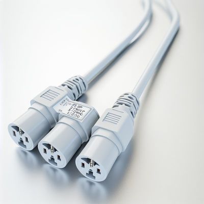 NEMA 5-15P から 3 方向 5-15R パワー スプリッタ SJTW 16AWG