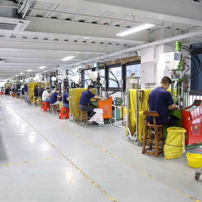 IEC 320 C13 から C20 電源拡張コード 14 AWG サーバーラックと高密度PDU ブラック電源ジャンパーケーブル 15 Amp 250V